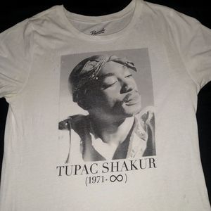 Tupac Shakur graphic t shirt
